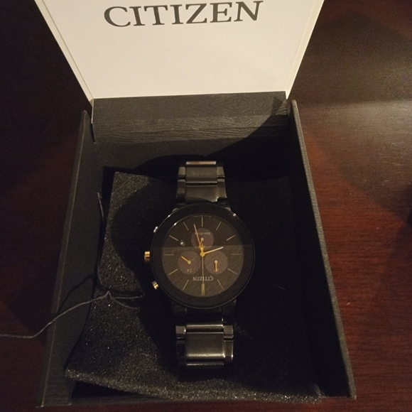 Citizen Eco-Drive mens watch.